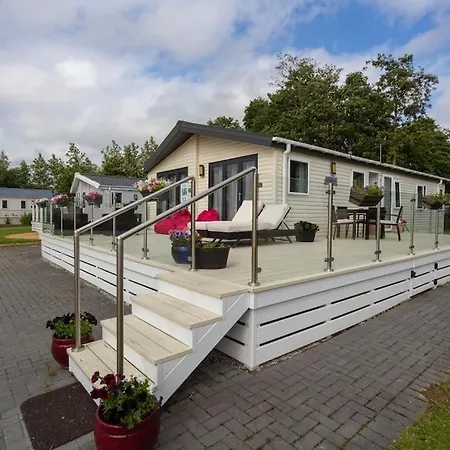 Spacious Homely Lakeside Lodge Close To The Beaches Chichester Exterior photo